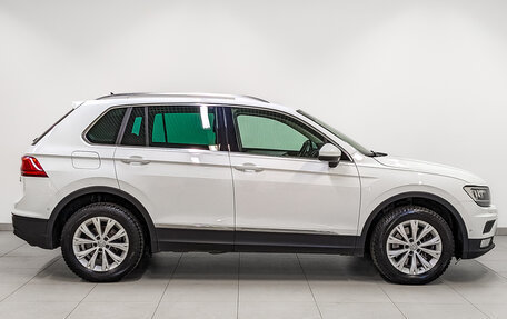 Volkswagen Tiguan II, 2017 год, 2 250 000 рублей, 4 фотография