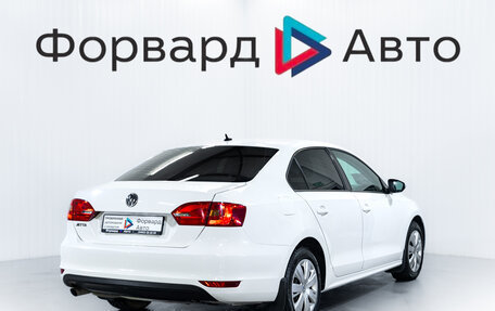 Volkswagen Jetta VI, 2013 год, 995 000 рублей, 7 фотография