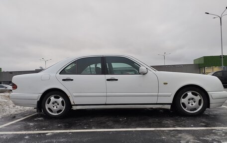 Mercedes-Benz E-Класс, 1999 год, 375 000 рублей, 4 фотография