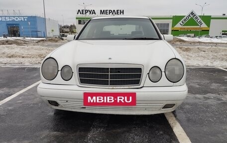 Mercedes-Benz E-Класс, 1999 год, 375 000 рублей, 2 фотография