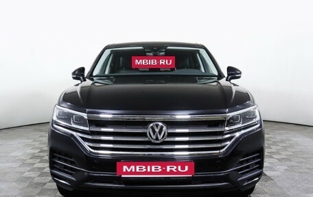 Volkswagen Touareg III, 2019 год, 4 198 000 рублей, 2 фотография