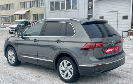 Volkswagen Tiguan II, 2021 год, 2 730 000 рублей, 5 фотография