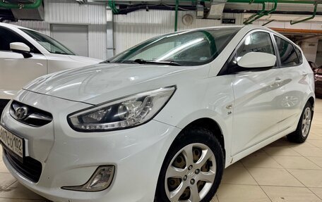 Hyundai Solaris II рестайлинг, 2013 год, 1 040 000 рублей, 2 фотография