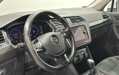 Volkswagen Tiguan II, 2019 год, 3 049 900 рублей, 7 фотография