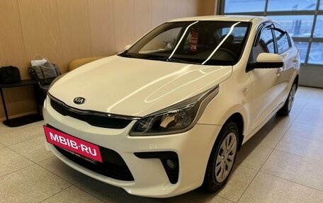 KIA Rio IV, 2018 год, 1 070 000 рублей, 3 фотография