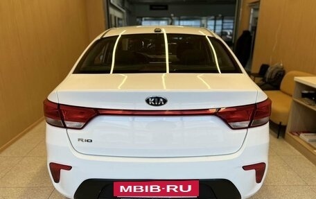 KIA Rio IV, 2018 год, 1 070 000 рублей, 5 фотография