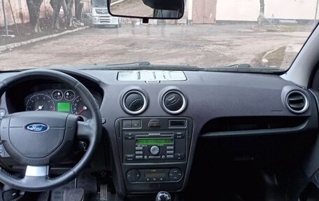 Ford Fusion I, 2006 год, 450 000 рублей, 6 фотография