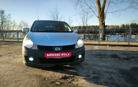 Nissan AD III, 2010 год, 650 000 рублей, 2 фотография