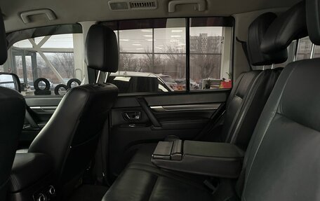 Mitsubishi Pajero IV, 2010 год, 1 999 000 рублей, 24 фотография