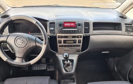 Toyota Corolla Verso I, 2002 год, 630 000 рублей, 11 фотография