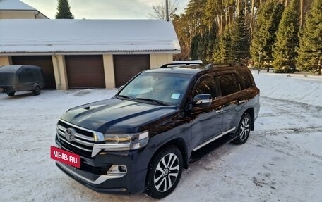 Toyota Land Cruiser 200, 2018 год, 8 100 000 рублей, 2 фотография