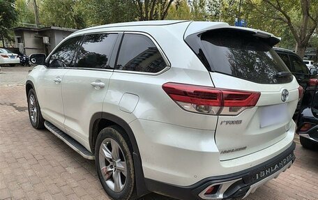 Toyota Highlander III, 2021 год, 4 200 000 рублей, 4 фотография