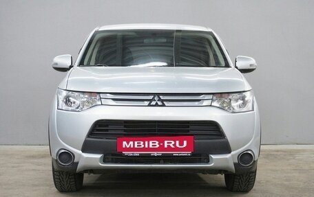 Mitsubishi Outlander III рестайлинг 3, 2014 год, 1 350 000 рублей, 2 фотография