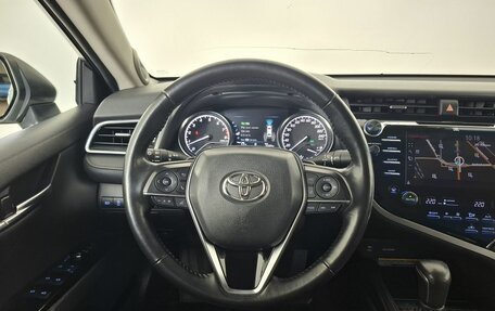 Toyota Camry, 2018 год, 2 690 000 рублей, 22 фотография