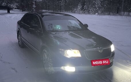 Skoda Superb III рестайлинг, 2010 год, 749 999 рублей, 2 фотография