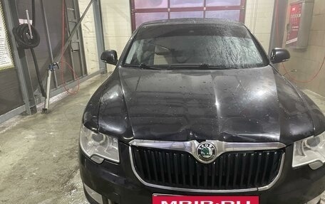 Skoda Superb III рестайлинг, 2010 год, 749 999 рублей, 18 фотография