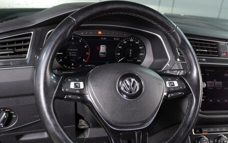 Volkswagen Tiguan II, 2018 год, 2 730 000 рублей, 18 фотография