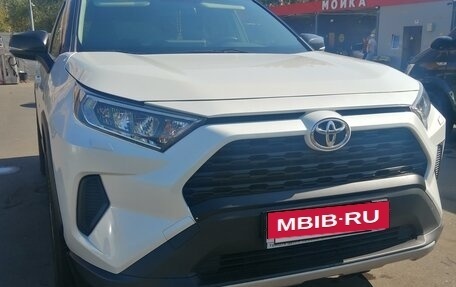 Toyota RAV4, 2020 год, 2 950 000 рублей, 11 фотография