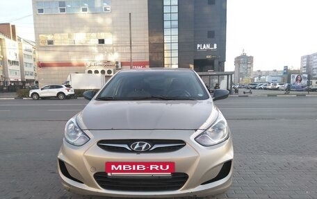 Hyundai Solaris II рестайлинг, 2011 год, 600 000 рублей, 9 фотография