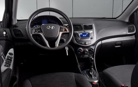 Hyundai Solaris II рестайлинг, 2015 год, 1 079 000 рублей, 6 фотография