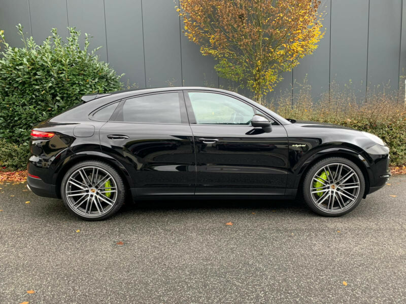 Porsche Cayenne GTS, 2021 год, 29 800 000 рублей, 9 фотография