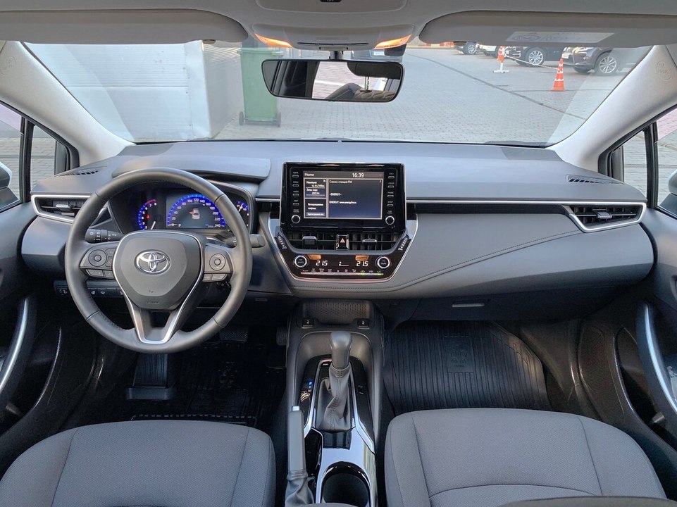 Toyota Corolla E160 рестайлинг, 2019 год, 1 000 000 рублей, 8 фотография
