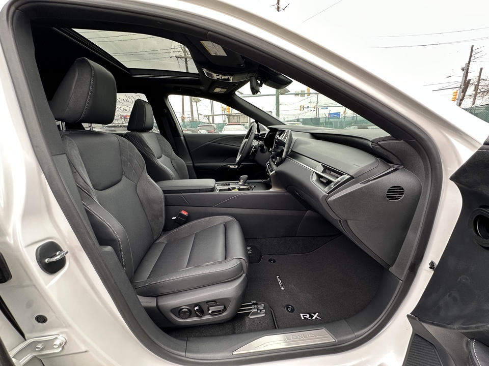 Lexus RX IV рестайлинг, 2024 год, 9 600 000 рублей, 3 фотография