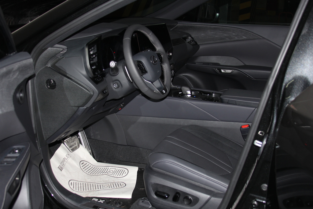 Lexus RX IV рестайлинг, 2024 год, 10 200 000 рублей, 10 фотография