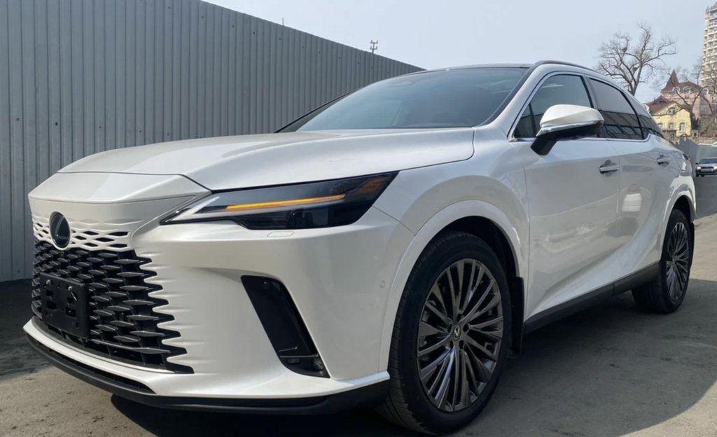 Lexus RX IV рестайлинг, 2024 год, 9 800 000 рублей, 3 фотография