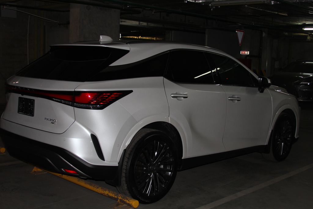 Lexus RX IV рестайлинг, 2024 год, 9 800 000 рублей, 4 фотография