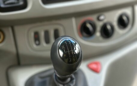 Opel Vivaro A рестайлинг, 2004 год, 589 000 рублей, 18 фотография