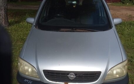Opel Zafira A рестайлинг, 2001 год, 100 000 рублей, 1 фотография