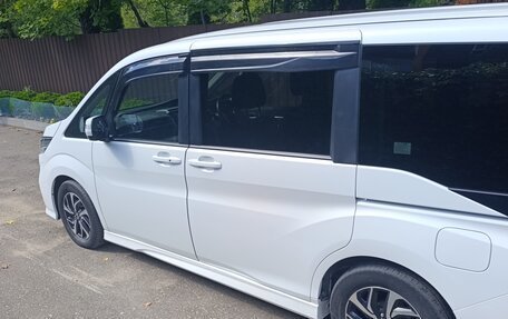 Honda Stepwgn IV, 2017 год, 2 250 000 рублей, 3 фотография