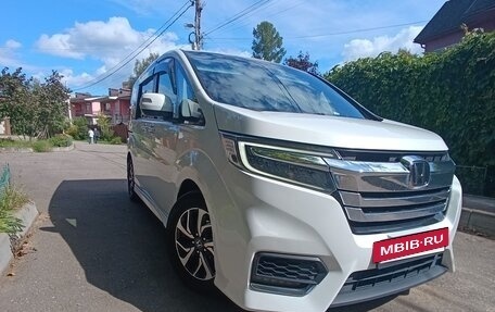 Honda Stepwgn IV, 2017 год, 2 250 000 рублей, 5 фотография