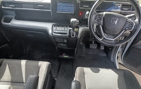 Honda Stepwgn IV, 2017 год, 2 250 000 рублей, 14 фотография