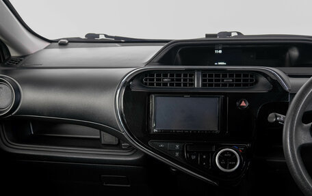 Toyota Aqua I, 2020 год, 1 379 000 рублей, 13 фотография