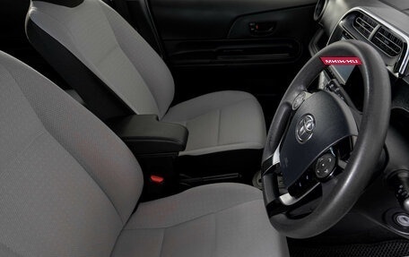 Toyota Aqua I, 2020 год, 1 379 000 рублей, 12 фотография
