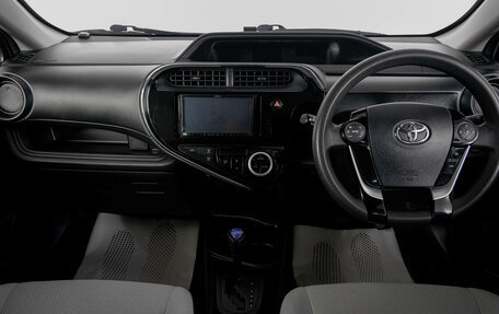 Toyota Aqua I, 2020 год, 1 379 000 рублей, 14 фотография
