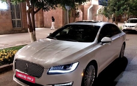 Lincoln MKZ II рестайлинг, 2017 год, 1 700 000 рублей, 1 фотография