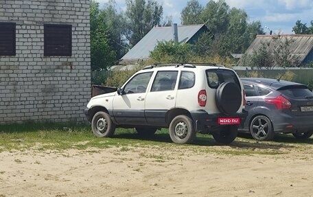 Chevrolet Niva I рестайлинг, 2004 год, 220 000 рублей, 1 фотография