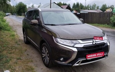 Mitsubishi Outlander III рестайлинг 3, 2018 год, 2 100 000 рублей, 1 фотография