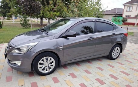 Hyundai Solaris II рестайлинг, 2014 год, 1 000 000 рублей, 3 фотография