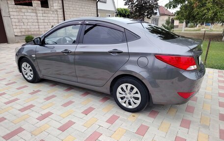 Hyundai Solaris II рестайлинг, 2014 год, 1 000 000 рублей, 5 фотография