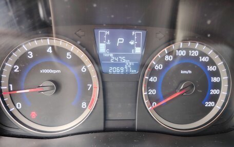 Hyundai Solaris II рестайлинг, 2014 год, 1 000 000 рублей, 9 фотография