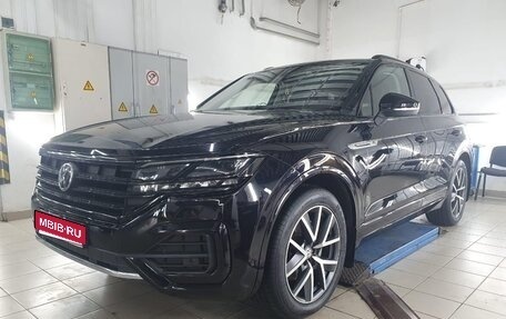 Volkswagen Touareg III, 2019 год, 4 990 000 рублей, 1 фотография