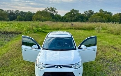 Mitsubishi Outlander III рестайлинг 3, 2013 год, 1 800 000 рублей, 1 фотография