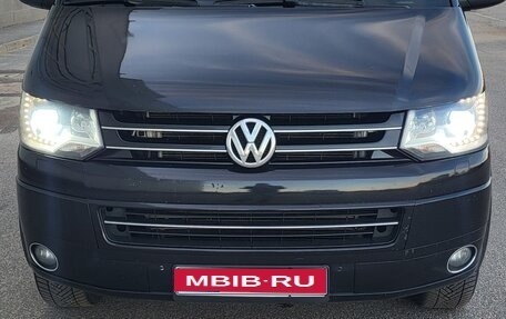 Volkswagen Multivan T5, 2012 год, 2 500 000 рублей, 1 фотография