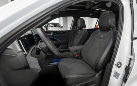 Volkswagen Tiguan, 2025 год, 4 800 000 рублей, 9 фотография