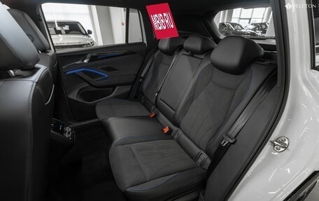 Volkswagen Tiguan, 2025 год, 4 800 000 рублей, 14 фотография