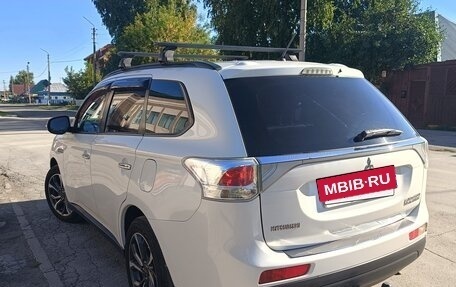 Mitsubishi Outlander III рестайлинг 3, 2012 год, 1 499 000 рублей, 6 фотография
